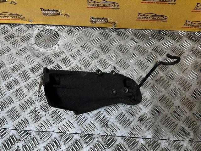 Кронштейн двигателя E7FTHZ Audi 100 - Фото 2