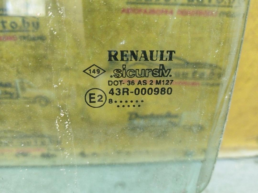 Стекло двери задней левой 9X8V76 Renault Megane купить на авторазборке