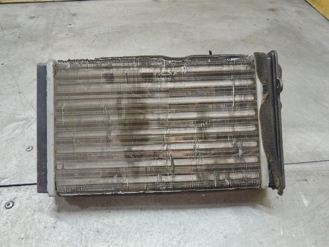 Радиатор отопителя (печки) R0RKFI Audi A4 - Фото 3