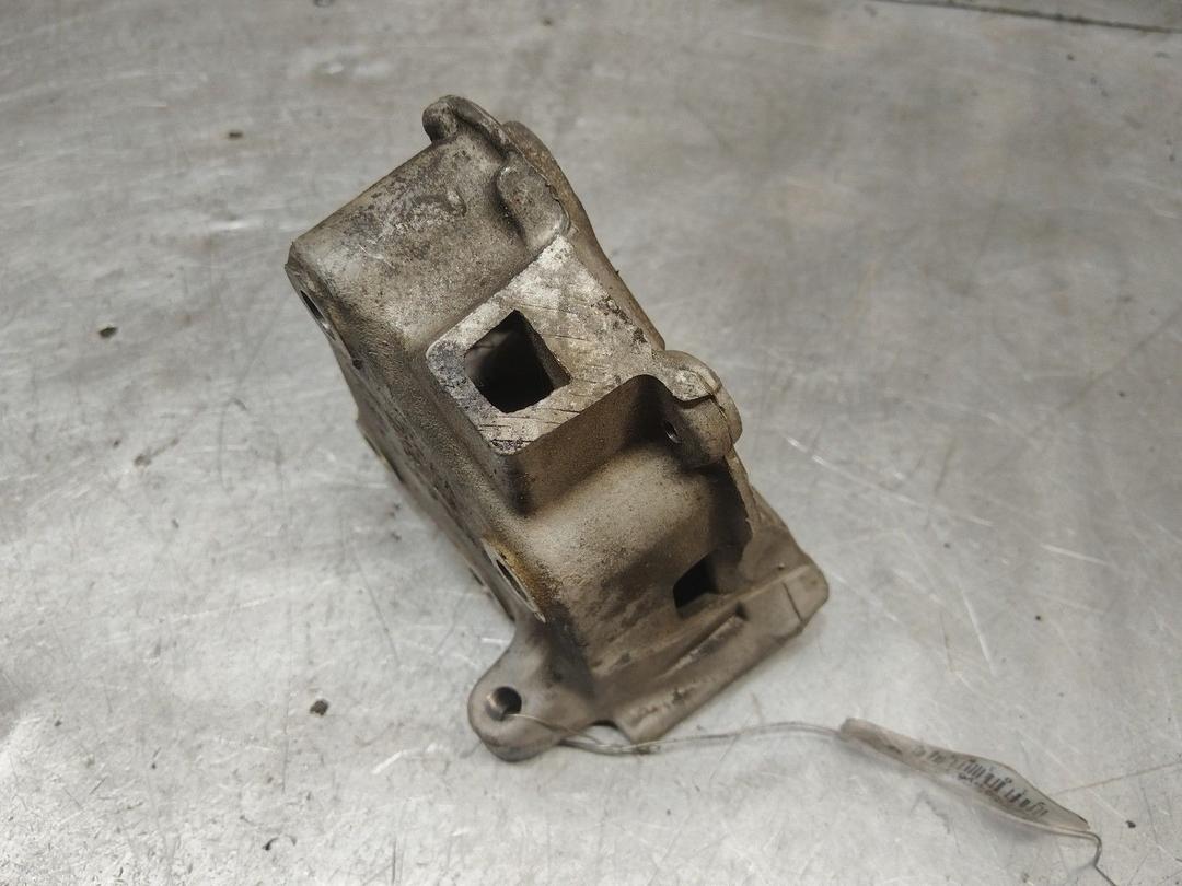 Кронштейн двигателя DF52M0 Peugeot 307 купить на авторазборке