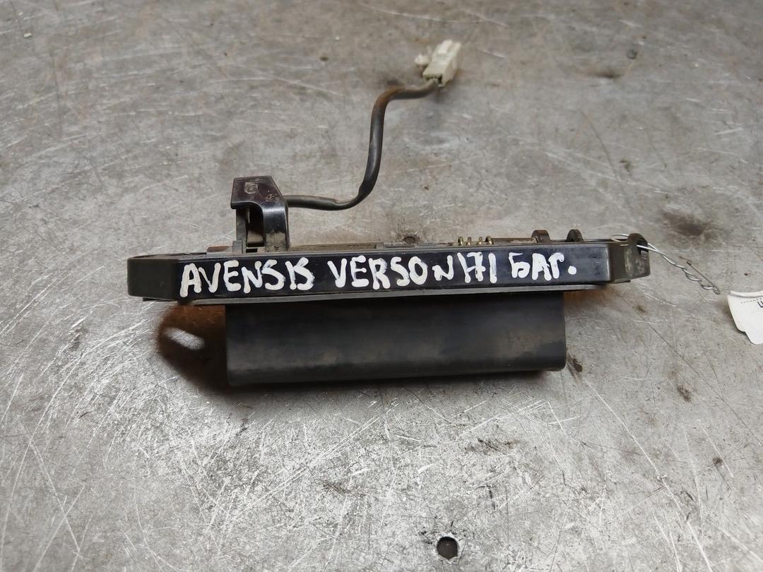 Кнопка открытия багажника HU9CKH Toyota Avensis Verso купить с доставкой