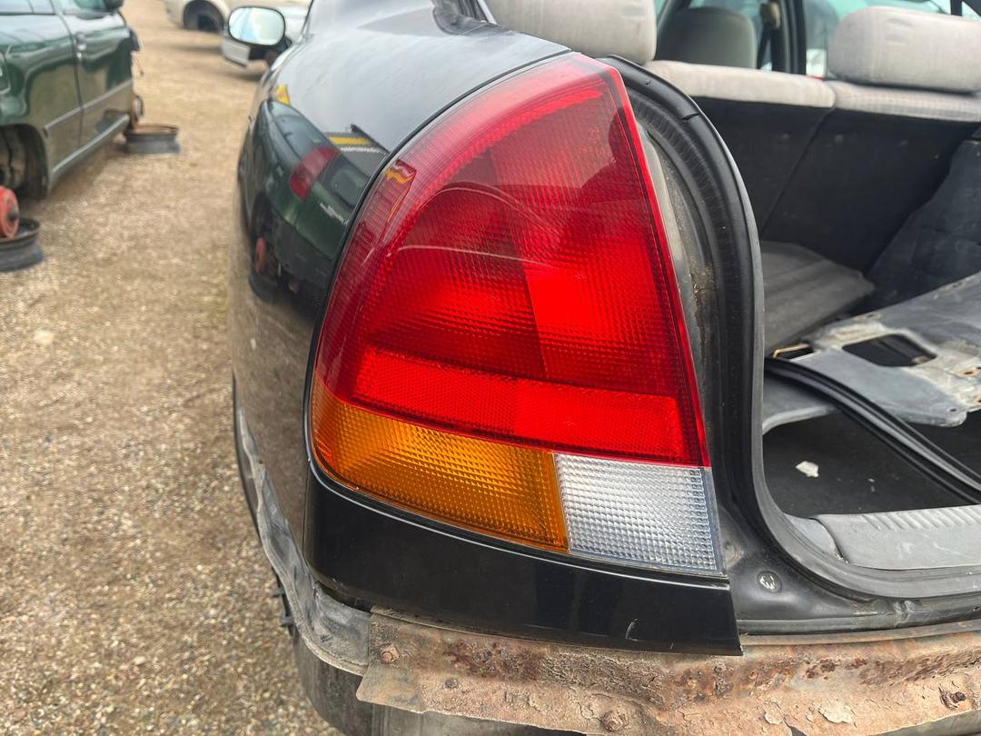 Фонарь задний левый NOUZCB Mitsubishi Carisma купить