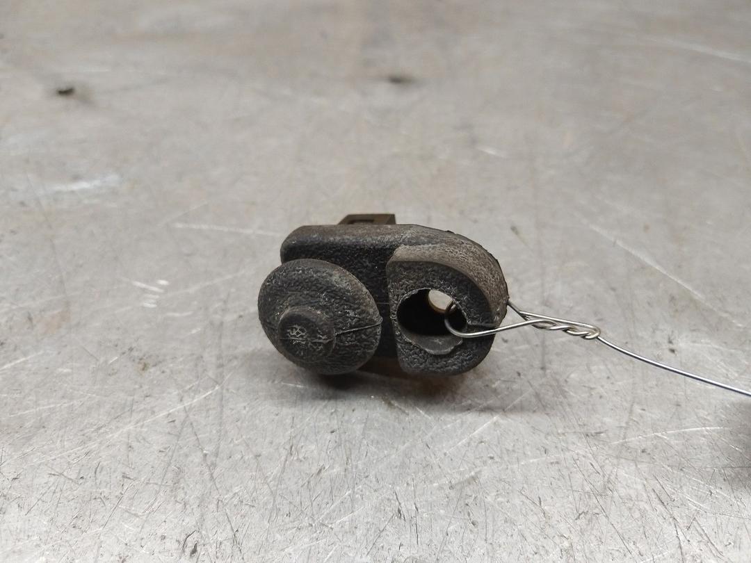 Выключатель концевой (концевик) CSP83E Nissan Note