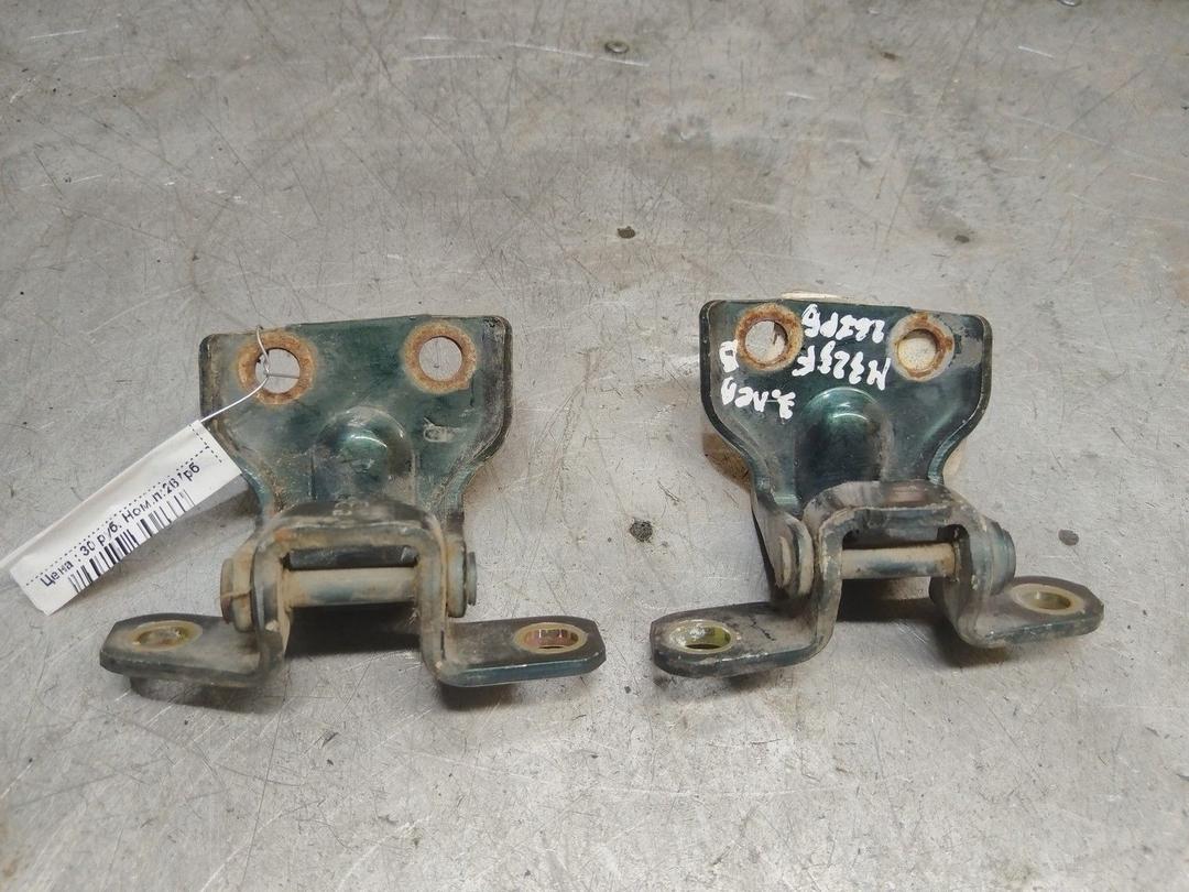 Петля двери задней левой NWM0E4 Mazda 323F - Фото 2