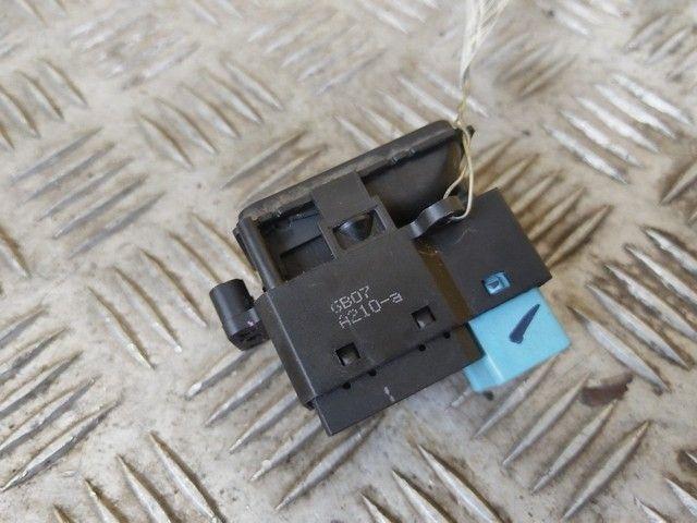 Кнопка стеклоподъемника заднего правого HIH6DE Honda Accord купить