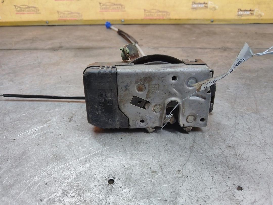 Замок двери передней правой YC0K3T Opel Astra