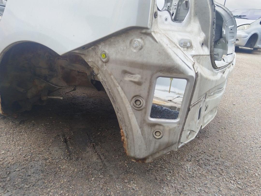 Крыло заднее левое 2O1YB9 Toyota Corolla купить с доставкой