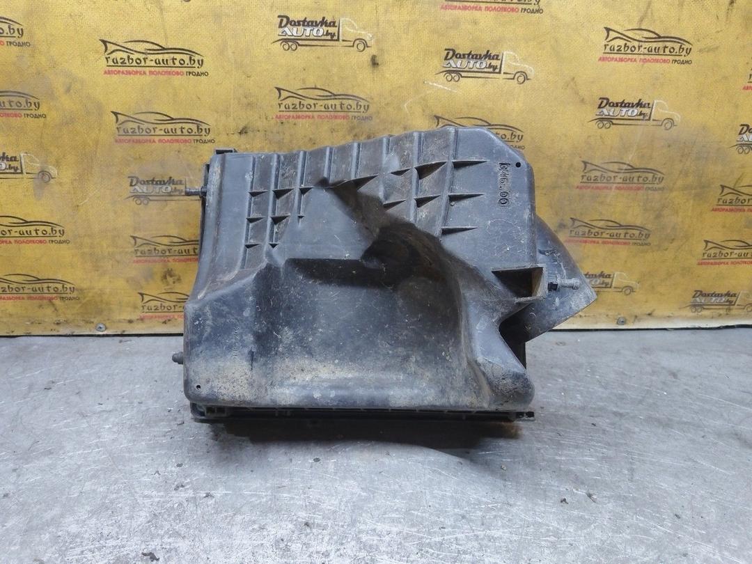 Корпус воздушного фильтра ZSFJ0J Opel Zafira купить на авторазборке