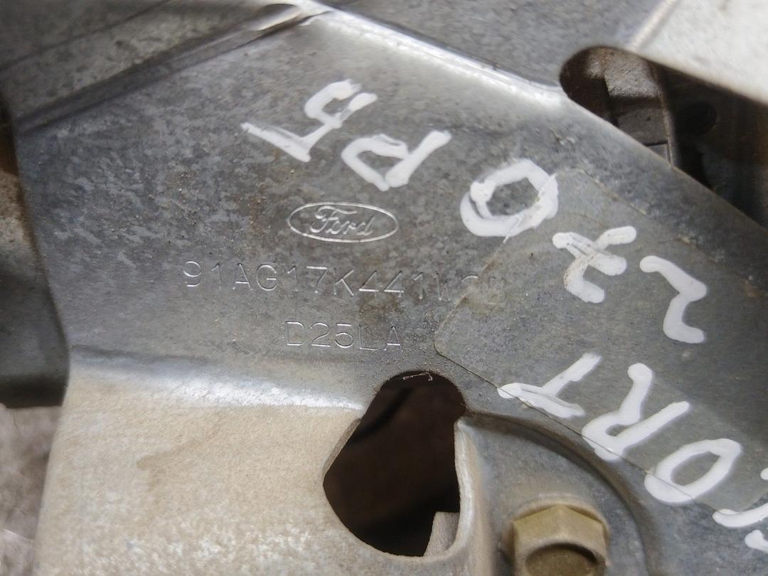 Моторчик заднего стеклоочистителя (дворника) D9UWKO Ford Escort купить на авторазборке