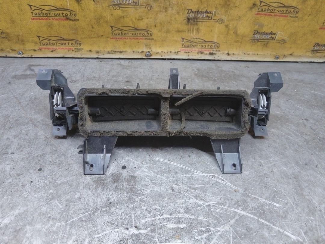 Дефлектор обдува салона 3CKX3H Renault Espace купить с доставкой