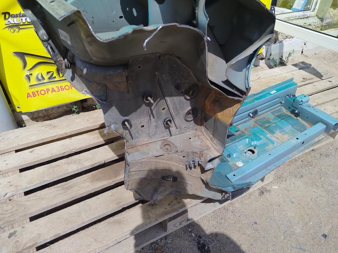 Стойка кузовная передняя правая L9UWDI Citroen Xsara Picasso undefined