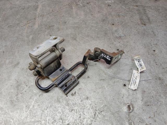 Петля двери задней правой VZ73X2 Audi A4 купить