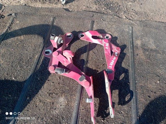 Петля капота 75N5O1 Volkswagen Sharan