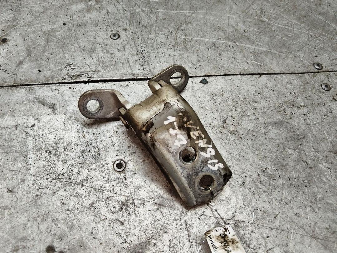 Петля двери передней правой 7ARHJY Toyota Avensis