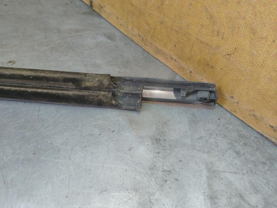 Молдинг стекла двери задней левой наружный 6AMZGV Ford Fusion - Фото 8