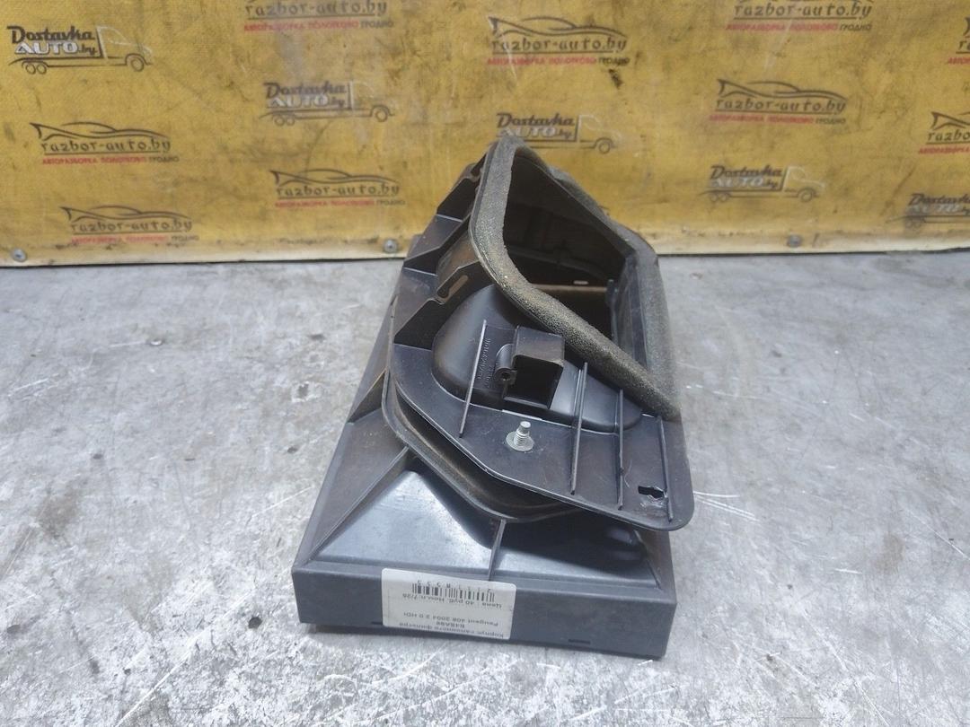 Корпус салонного фильтра E4SA96 Peugeot 406 купить на авторазборке