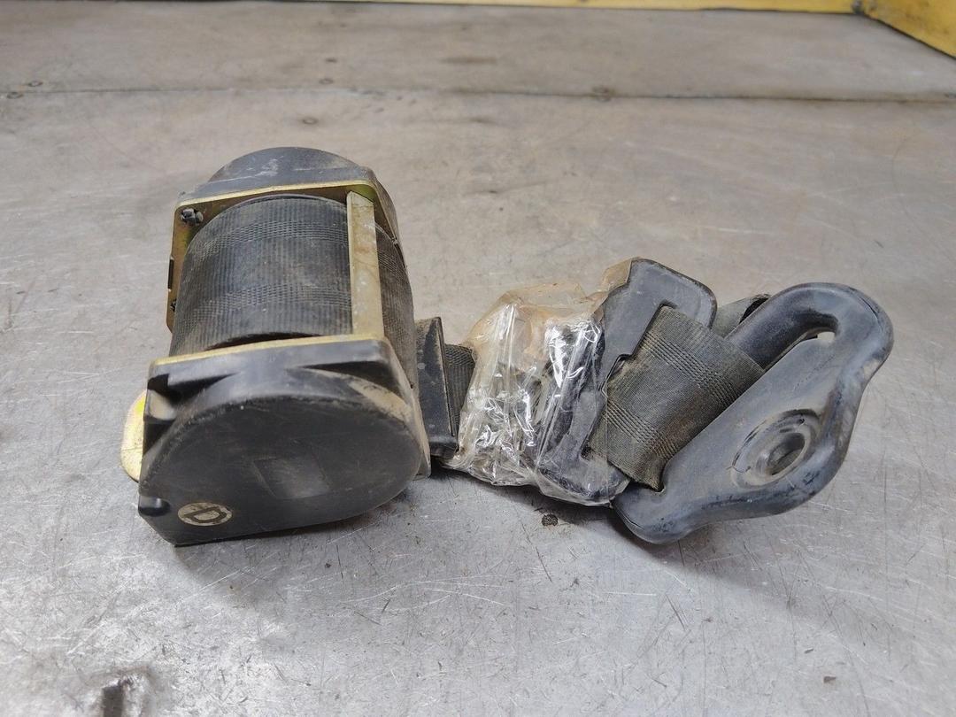 Ремень безопасности задний правый 5EC4S4 Citroen Xsara