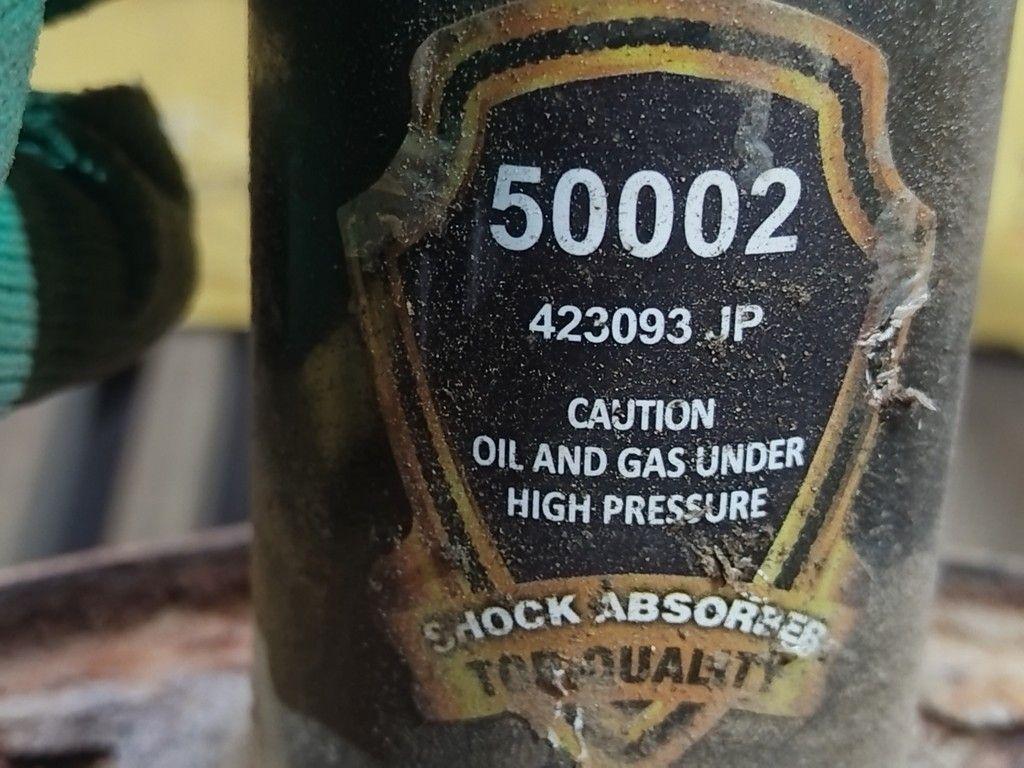 Амортизатор передний левый K7S43R Mitsubishi Carisma - Фото 8