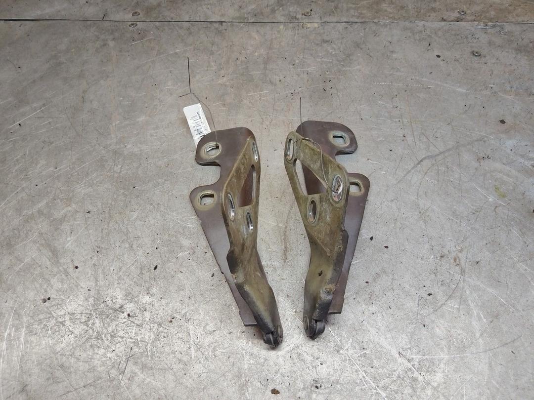 Петля капота IH6V9M Opel Astra