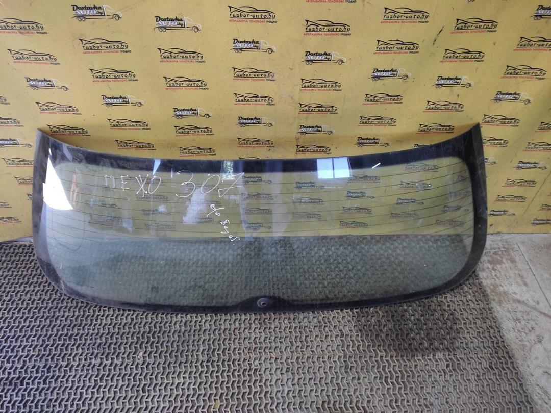 Стекло заднее B9PE9U Peugeot 307