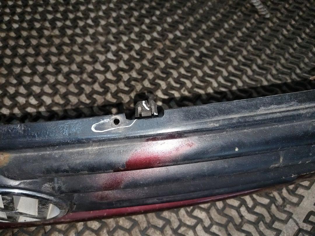 Решетка радиатора HTQ9RG Volkswagen Passat купить в магазине запчастей бу