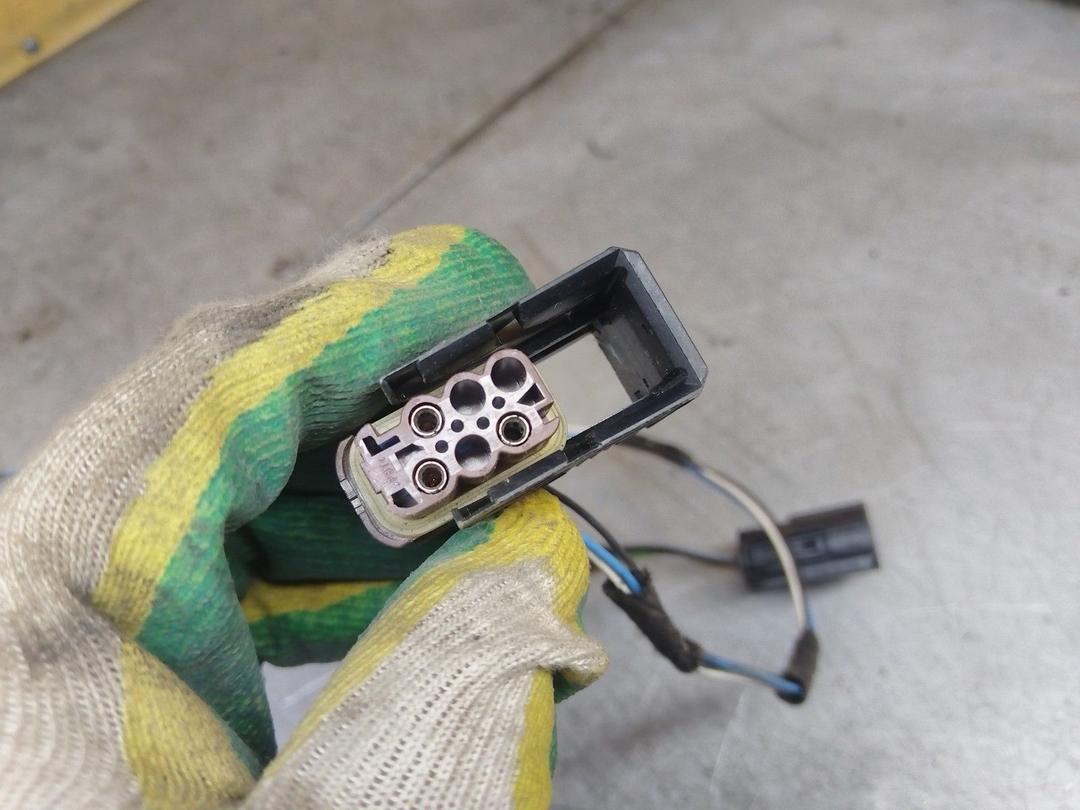 Проводка двери передней правой 6US8N4 BMW 5 E39 undefined