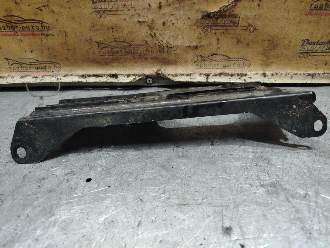 Полка аккумулятора 9GDA0K Volkswagen Passat - Фото 3