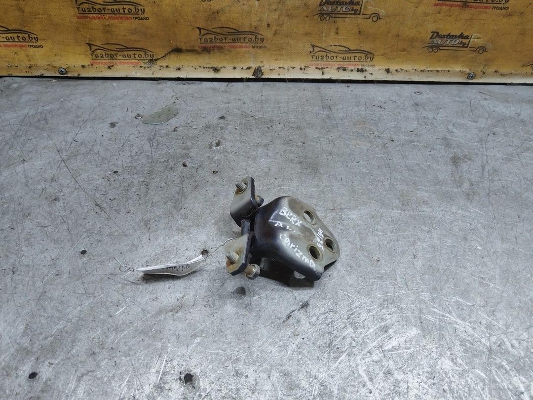 Петля двери передней левой UVO426 Mitsubishi Carisma купить