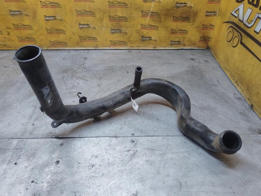 Патрубок интеркулера B8M5DW Opel Meriva