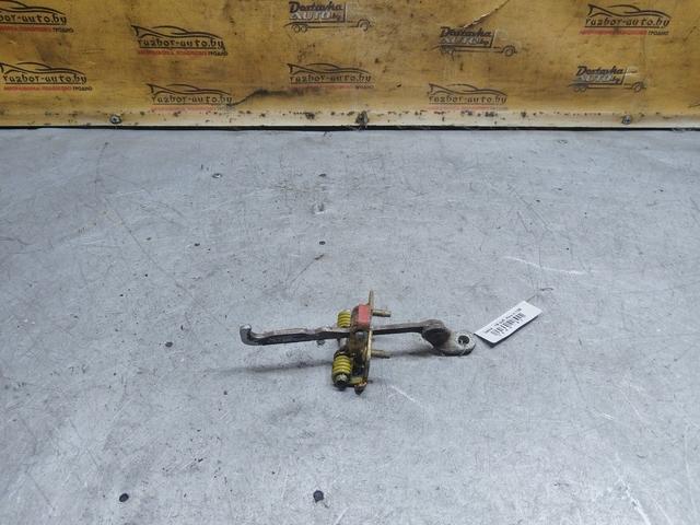 Ограничитель открывания двери передней 05Q743 Renault Scenic RX4 купить с доставкой