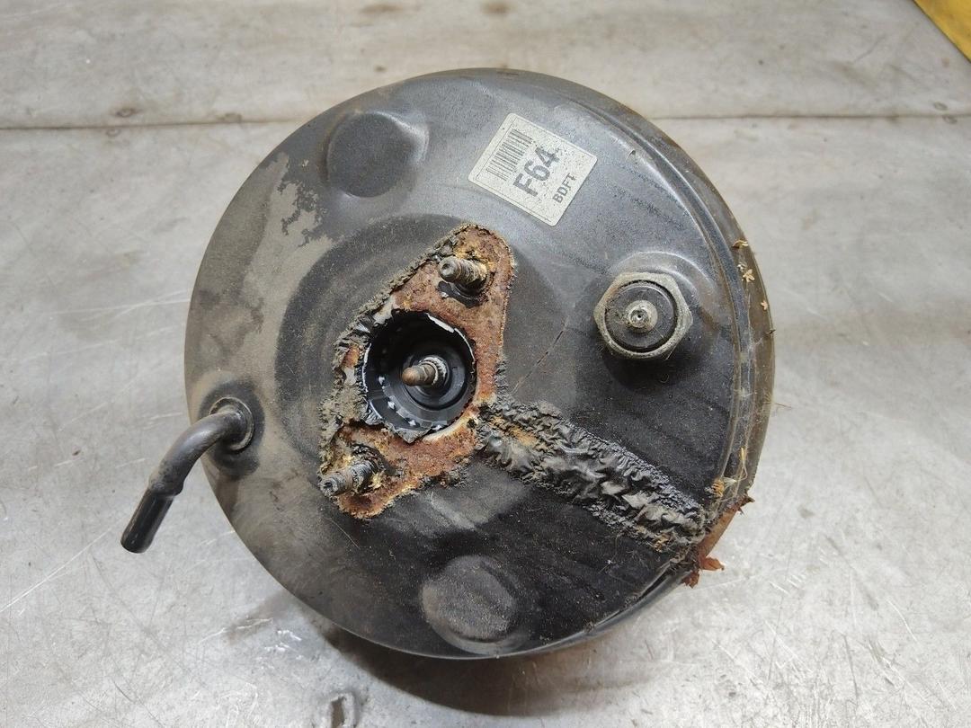 Вакуумный усилитель тормозов J4U8G1 Hyundai Trajet - Фото 1