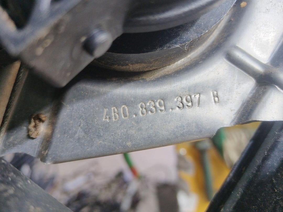 Стеклоподъемник электрический задний левый YLT7KB Audi A4 undefined