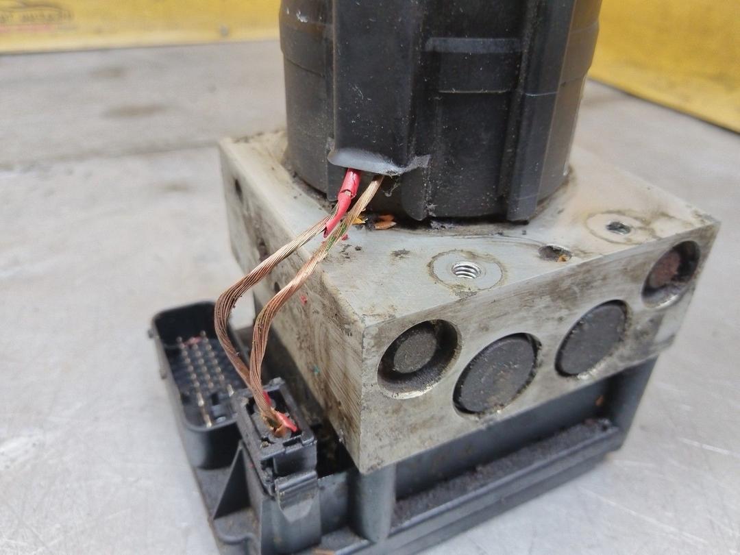 Блок ABS A1PSU1 Volkswagen Passat - Фото 2