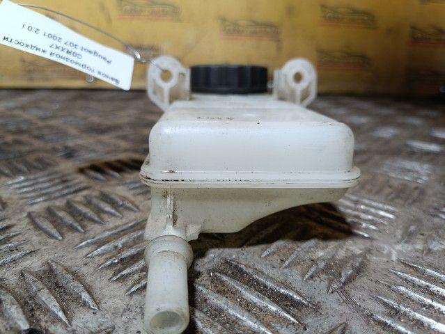 Бачок тормозной жидкости C0RXK7 Peugeot 307 купить в магазине запчастей бу