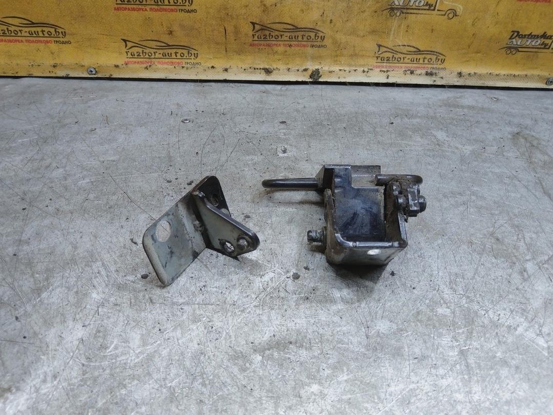 Петля двери задней левой XK7GLG Volkswagen Polo купить в магазине запчастей бу