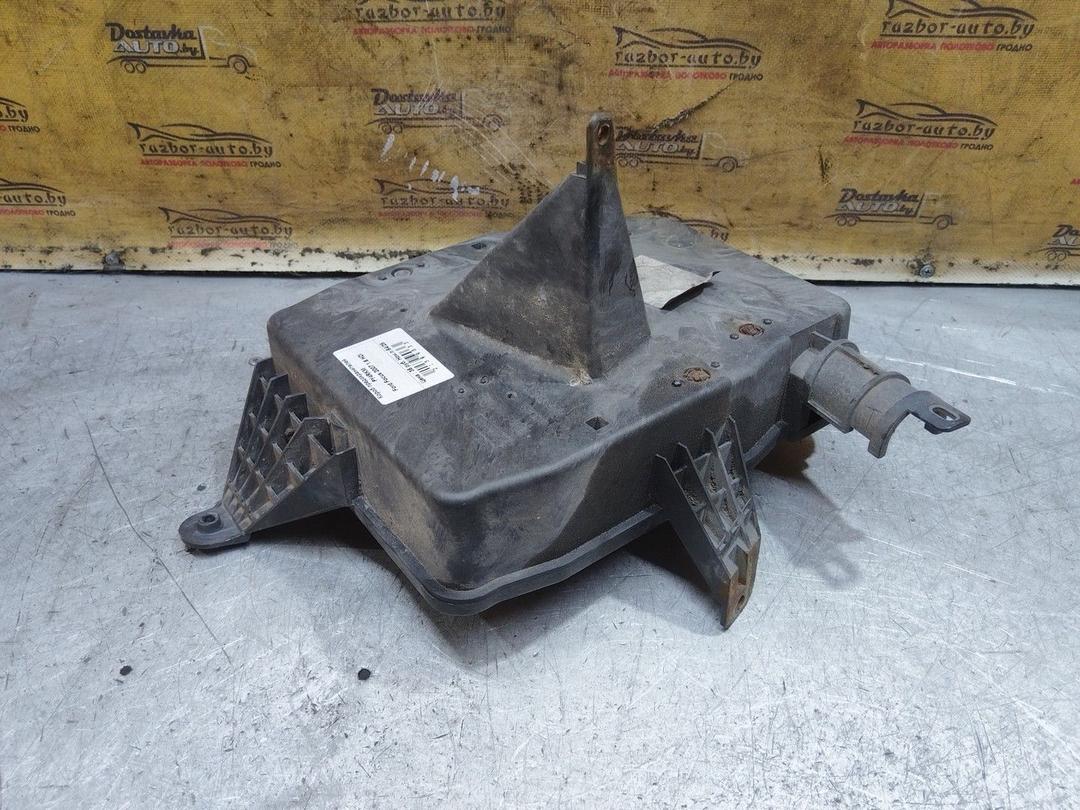 Короб предохранителей PY4RKM Ford Focus - Фото 2