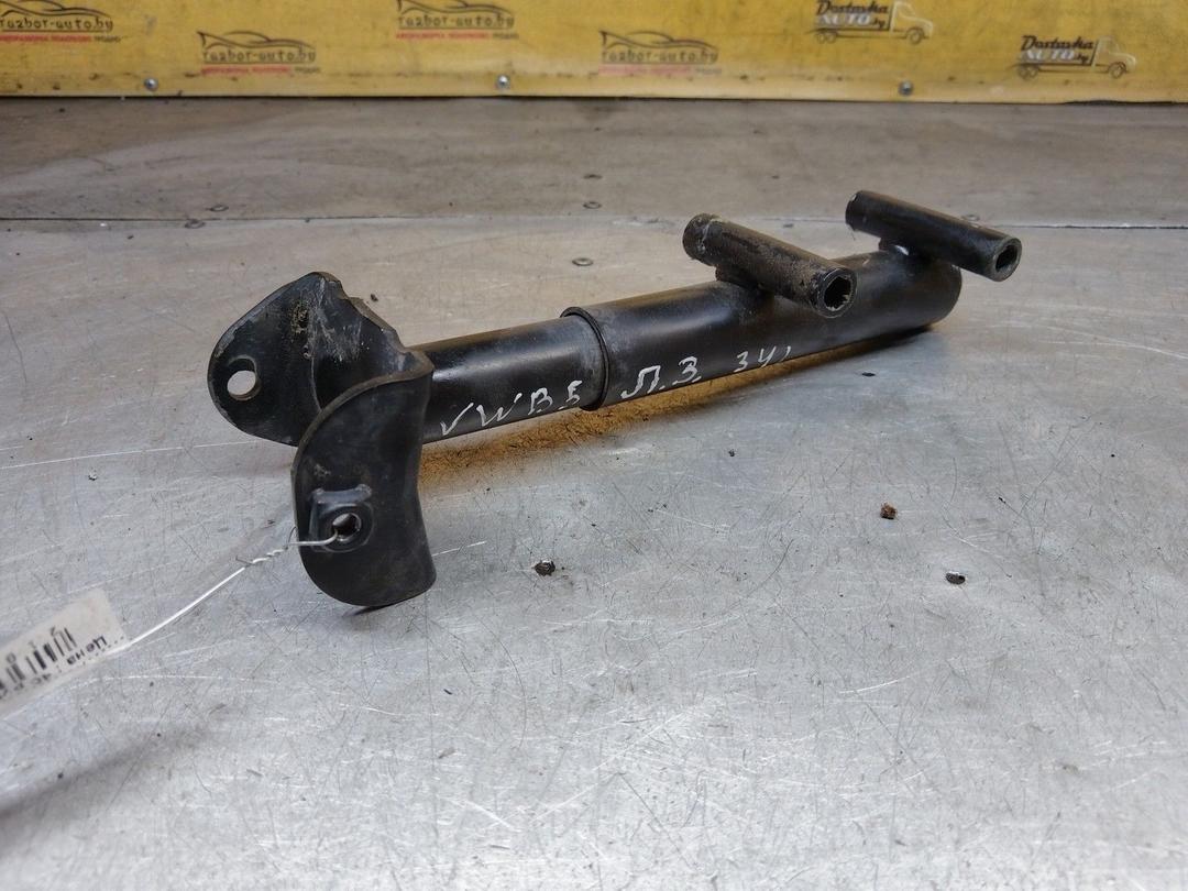 Клык бампера задний левый OX7QRA Volkswagen Passat - Фото 2