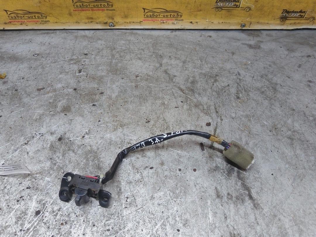 Кнопка стеклоподъемника заднего левого 3BZKQW Subaru Forester купить на авторазборке