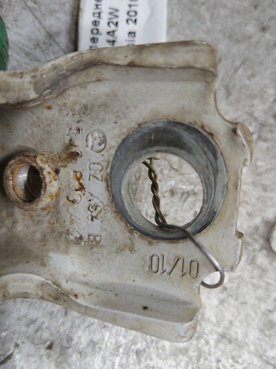 Петля двери передней правой M14A2W Skoda Fabia купить в магазине запчастей бу