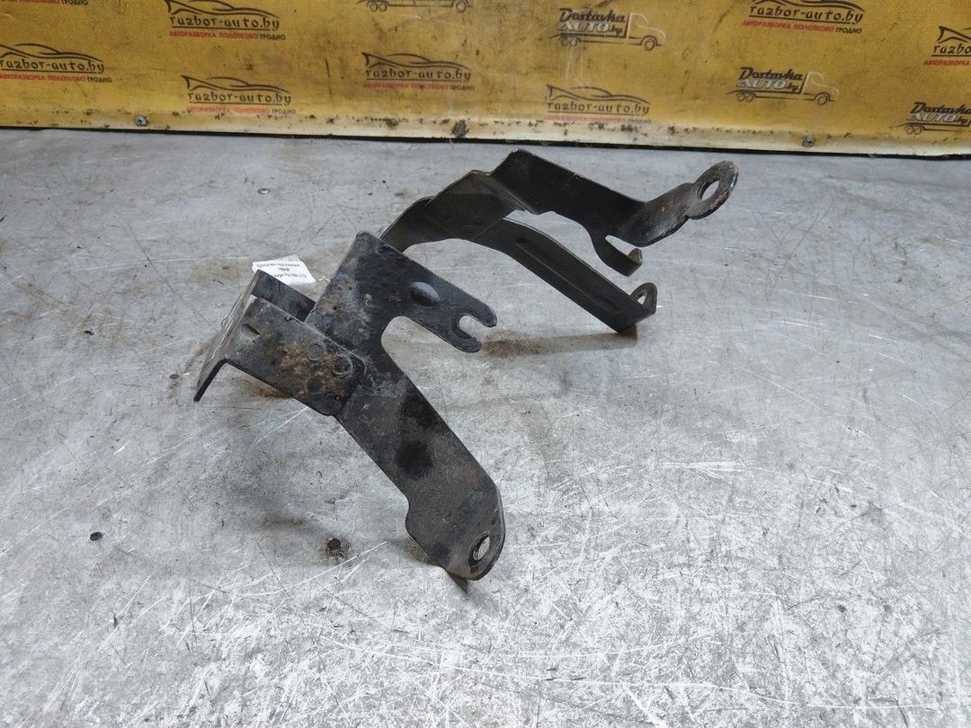 Кронштейн гидроусилителя YESK9F Volkswagen Polo купить