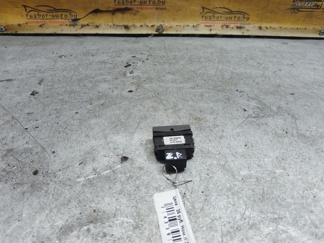 Кнопка стеклоподъемника заднего правого K1HL9K Opel Vectra купить с доставкой