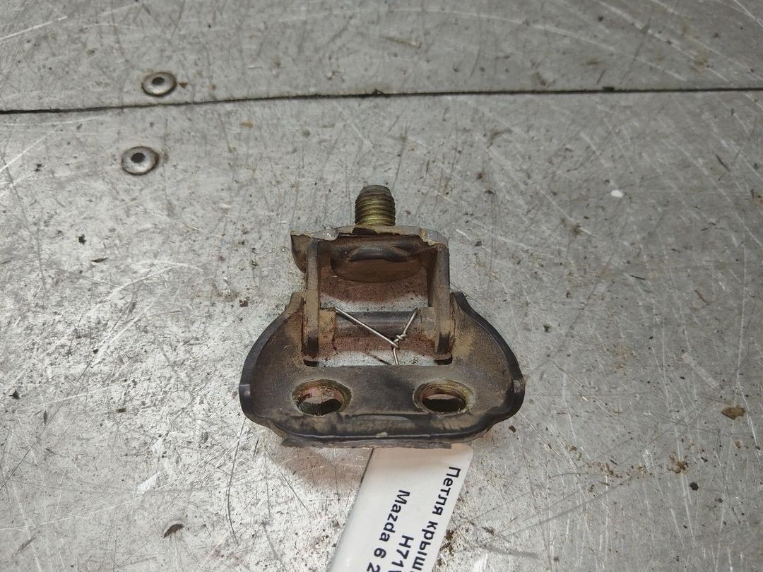 Петля крышки багажника H71W1D Mazda 6 купить