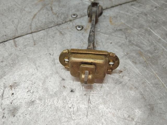 Ограничитель открывания двери передней XR9BQ6 Toyota Yaris купить в магазине запчастей бу