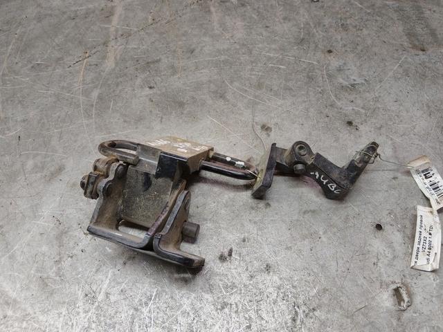 Петля двери задней правой VZ73X2 Audi A4