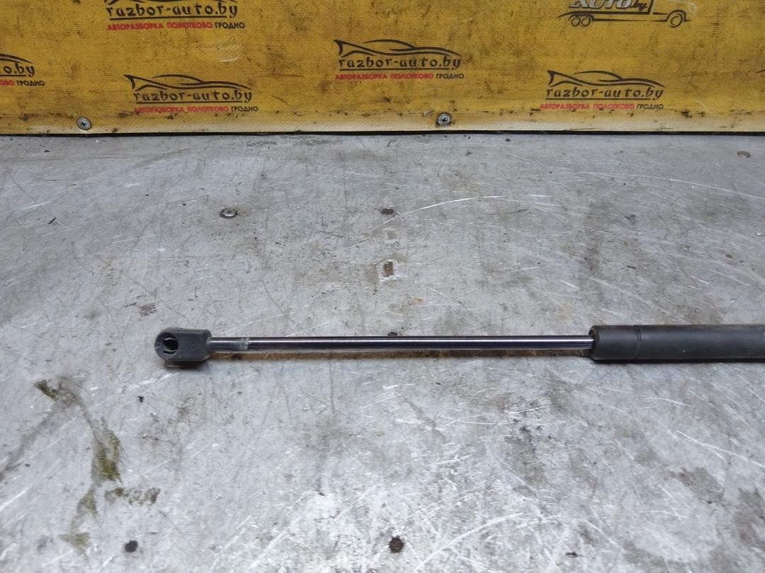 Амортизатор крышки багажника (3-5 двери) WC3DF5 Seat Toledo - Фото 2