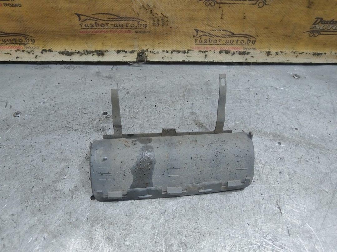 Заглушка (решетка) в бампер задний 1BMWK7 Peugeot 605 - Фото 3