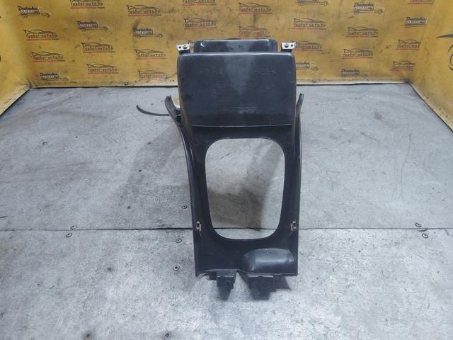 Консоль салона (кулисная часть) I79UO5 Mitsubishi Carisma undefined