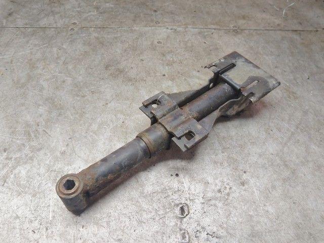 Клык бампера передний левый 8F2G4O BMW 7 E32 - Фото 2