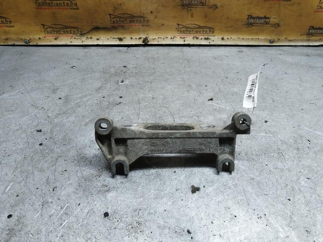 Кронштейн КПП 3JQ0Y3 Renault Scenic купить в магазине запчастей бу