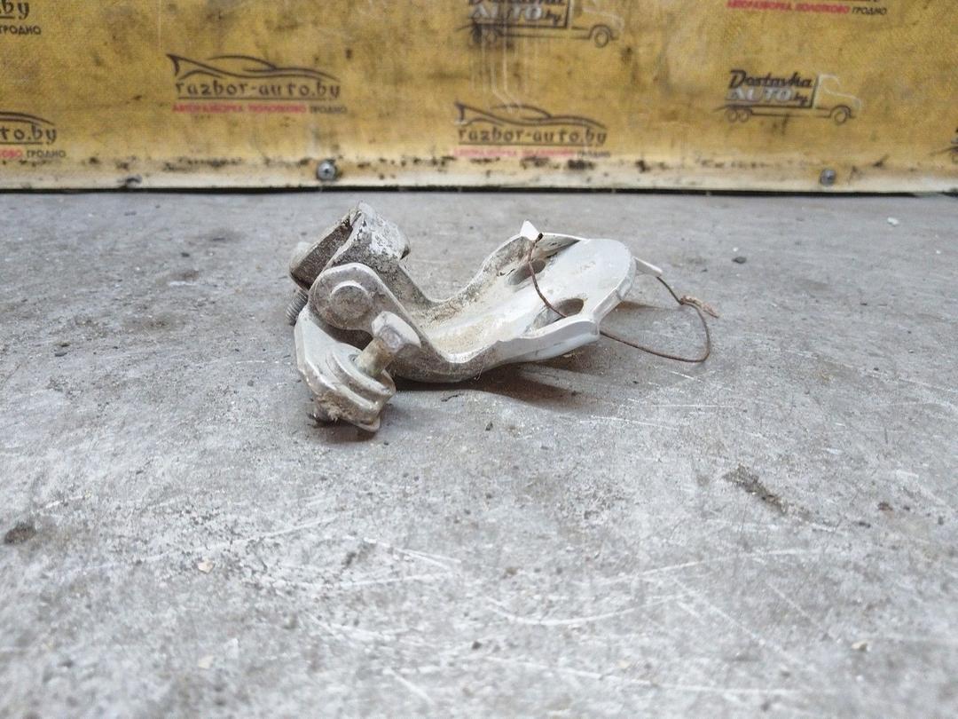 Петля двери задней левой B3QMKN Mitsubishi Carisma - Фото 8